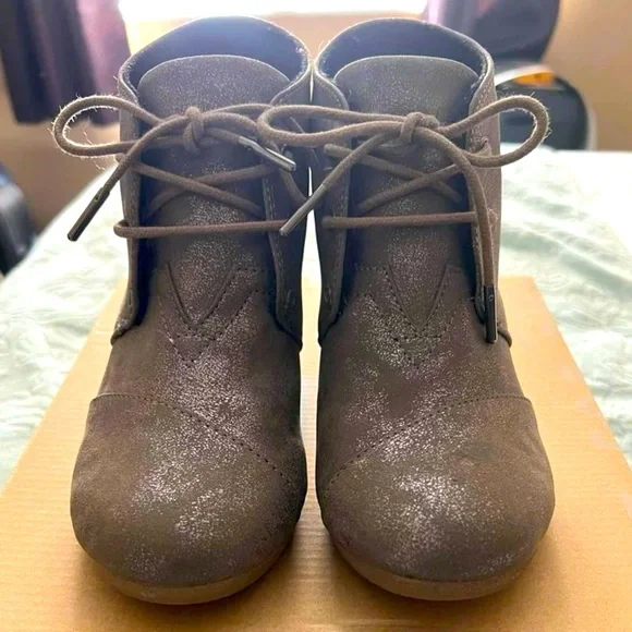 TOMS Desert Wedge Booties - Picture 1 of 3